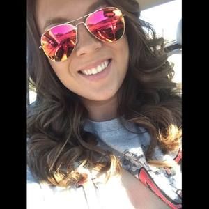 Meet your Posher, Katelyn